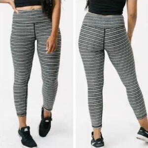 Zyia Active Black White Stripe Aztec Adrenaline 7/8 24" Leggings Size 6-8